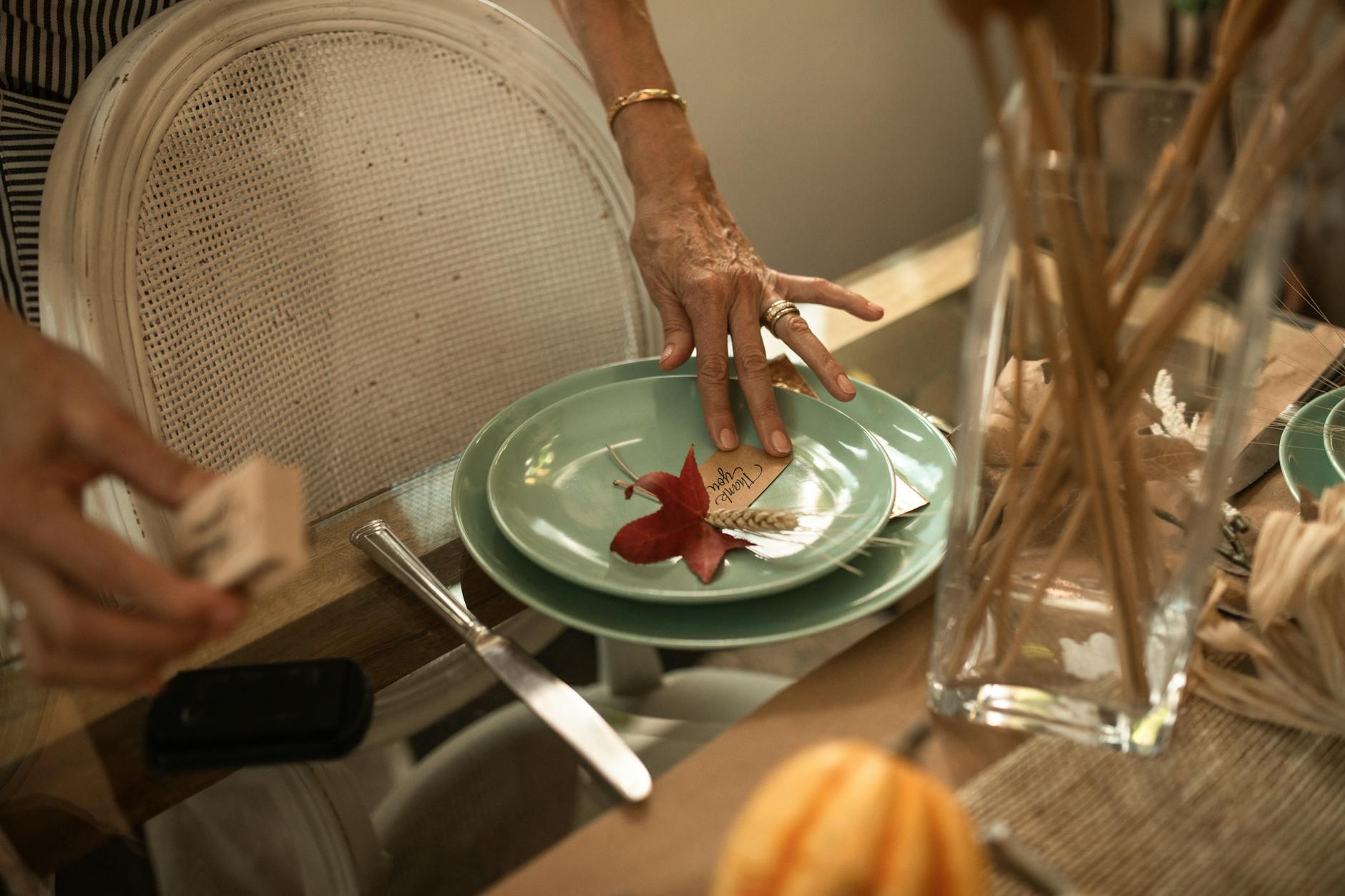 Transform Your Holiday Bash with Sustainable Flair